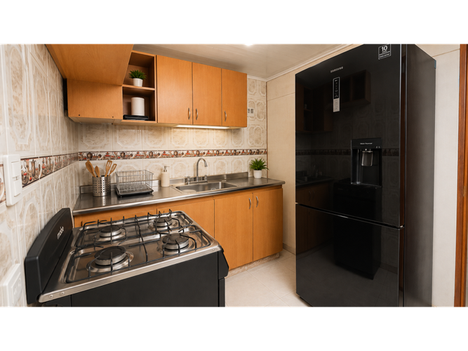 Casa de 9 alcobas en venta en La Magnolia, Madrid, 250 m² · foto 8 de 19