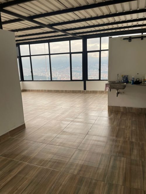 Local en arriendo en Cucaracho, Medellín, 104 m² · foto 7 de 14