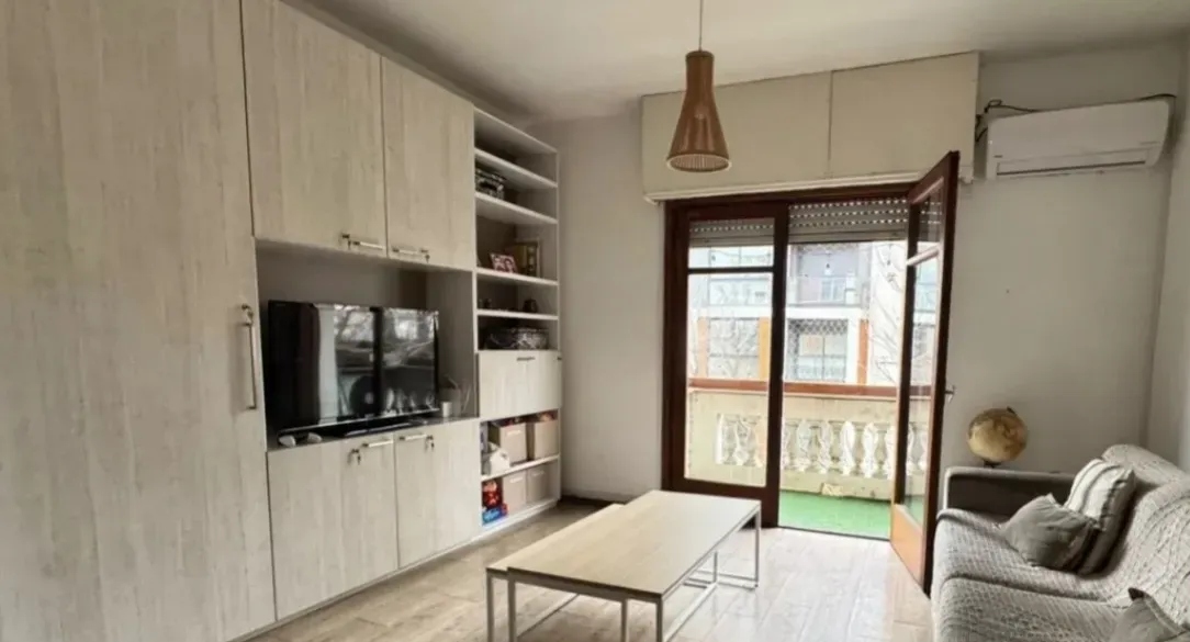 Alquiler Apartamento Reciclado, Dos Dormitorios En Cordón