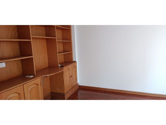 Apartamento de 3 alcobas en venta en La Calleja, Bogotá, 184 m² · foto 2 de 12