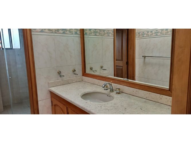Apartamento de 3 alcobas en venta en La Calleja, Bogotá, 184 m² · foto 11 de 12