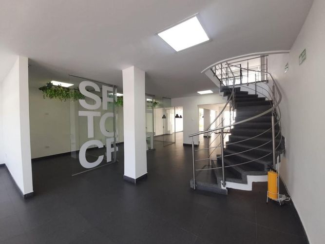 Casa de 7 alcobas en venta en La Castellana, Bogotá, 348 m² · foto 4 de 24