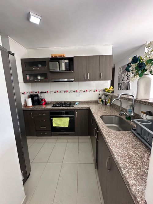 Apartamento de 3 alcobas en venta en Guayanas, Floridablanca, 94 m² · foto 14 de 24