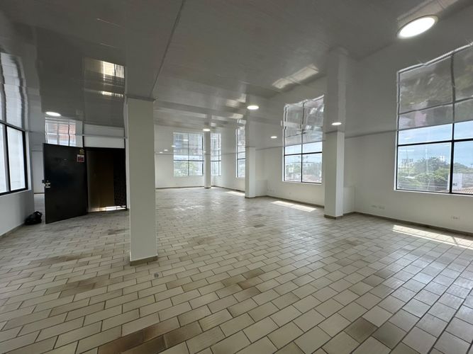 Oficina en arriendo en San Vicente, Cali, 167 m² · foto 4 de 17