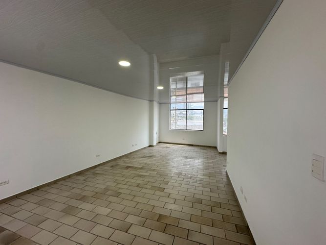 Oficina en arriendo en San Vicente, Cali, 167 m² · foto 8 de 17