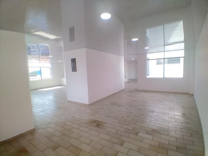 Oficina en arriendo en San Vicente, Cali, 167 m² · foto 14 de 17