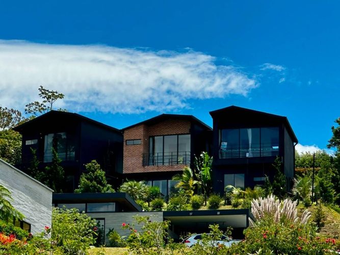 Casa de 4 alcobas en venta en Los Salados, El Retiro, 405 m² · foto 2 de 24