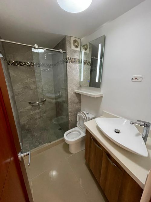 Apartamento de 3 alcobas en arriendo en Camino Verde, Envigado, 116 m² · foto 21 de 24