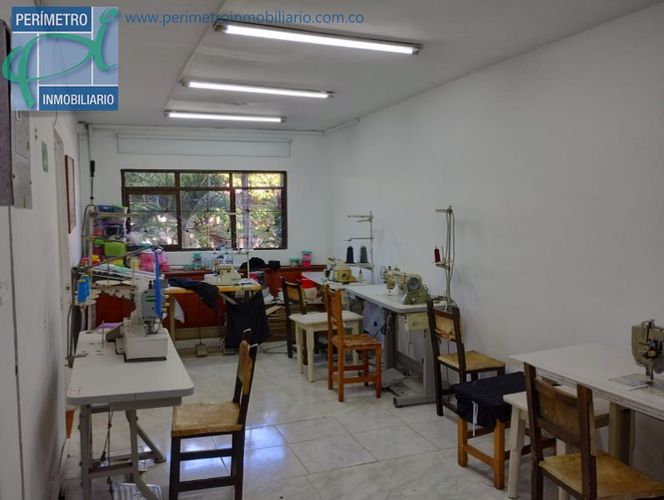 Casa de 3 alcobas en venta en Santa Lucia, Medellín, 237 m² · foto 3 de 11