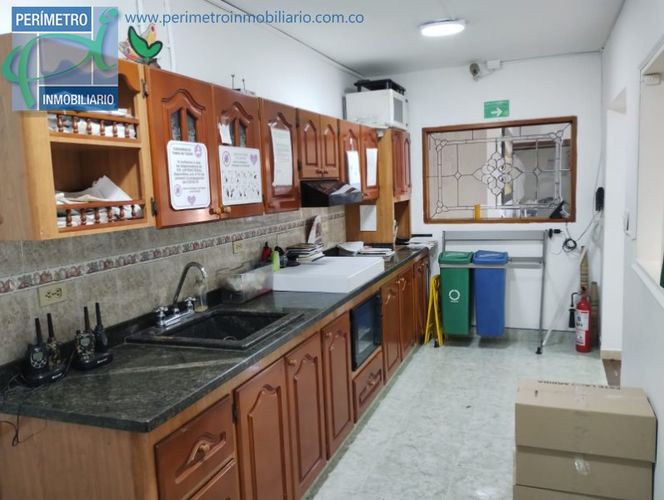 Casa de 3 alcobas en venta en Santa Lucia, Medellín, 237 m² · foto 4 de 11
