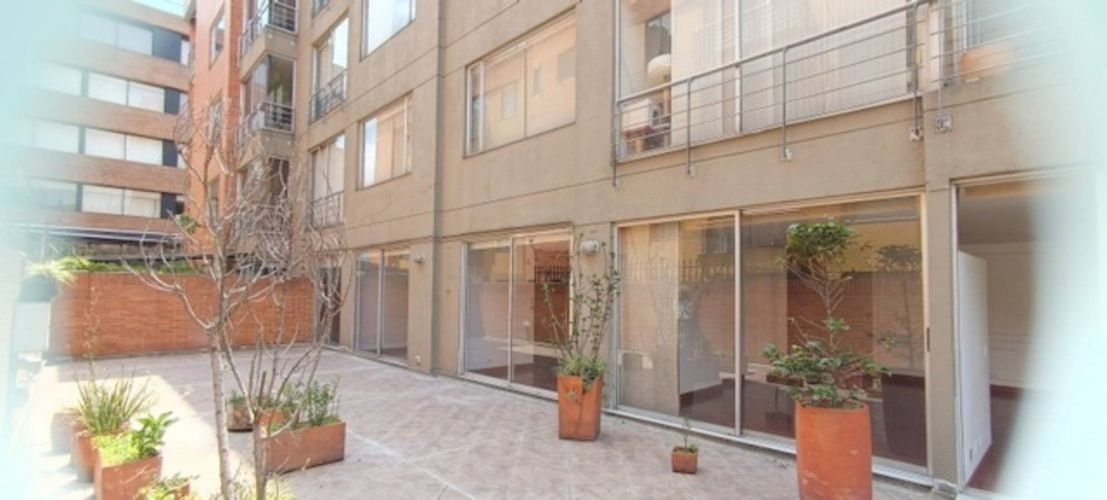 Apartamento de 3 alcobas en venta en Santa Paula, Bogotá, 138 m² · foto 3 de 24