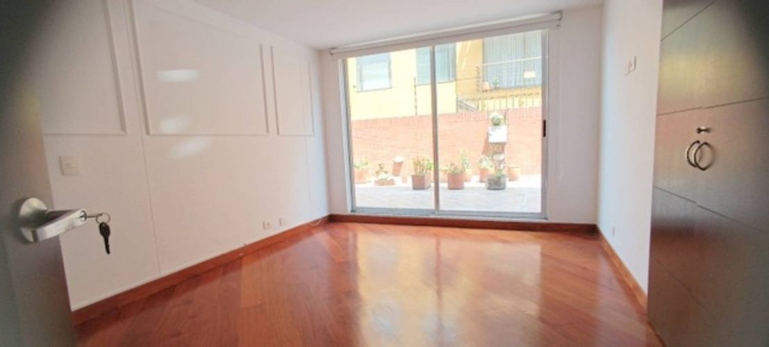 Apartamento de 3 alcobas en venta en Santa Paula, Bogotá, 138 m² · foto 6 de 24