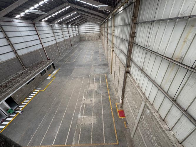 Bodega en arriendo en Las Estrellas, Barranquilla, 1960 m² · foto 2 de 11