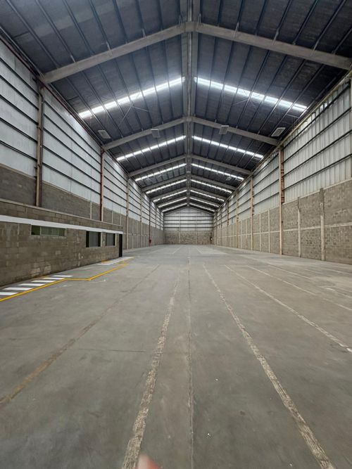 Bodega en arriendo en Las Estrellas, Barranquilla, 1960 m² · foto 4 de 11