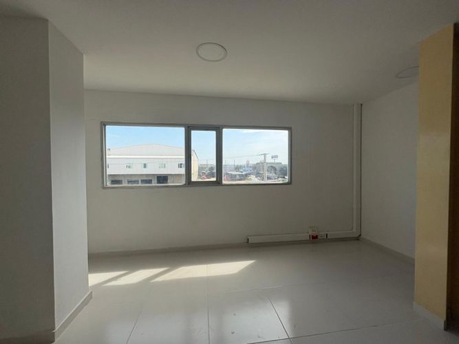 Bodega en arriendo en Las Estrellas, Barranquilla, 1960 m² · foto 8 de 11