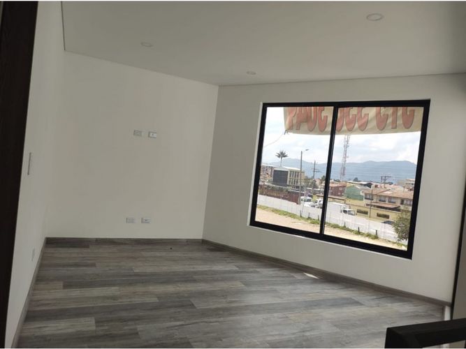Casa de 3 alcobas en venta en Cr Los Alpes, Chía, 200 m² · foto 11 de 17