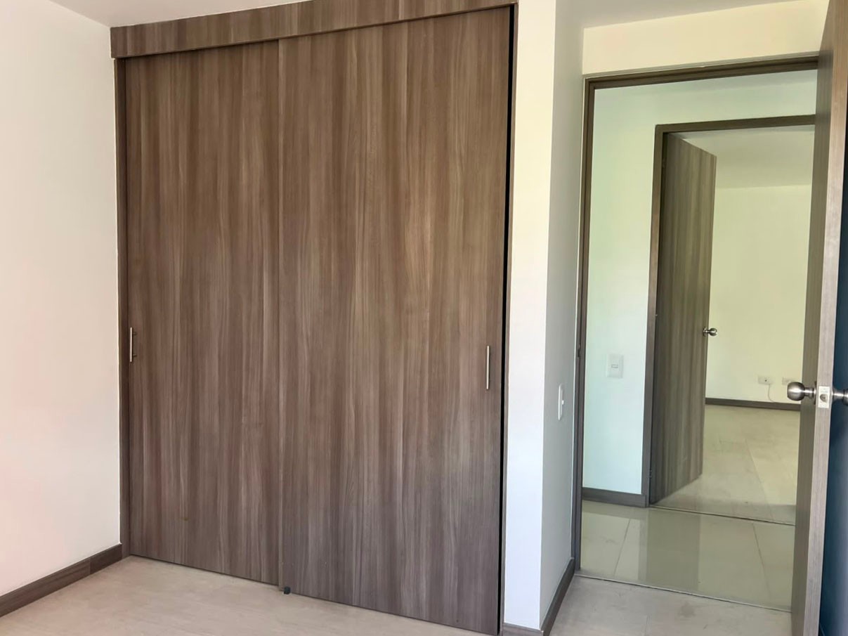 Apartamento en venta en Loma Del Esmeraldal, Envigado · foto 10 de 18