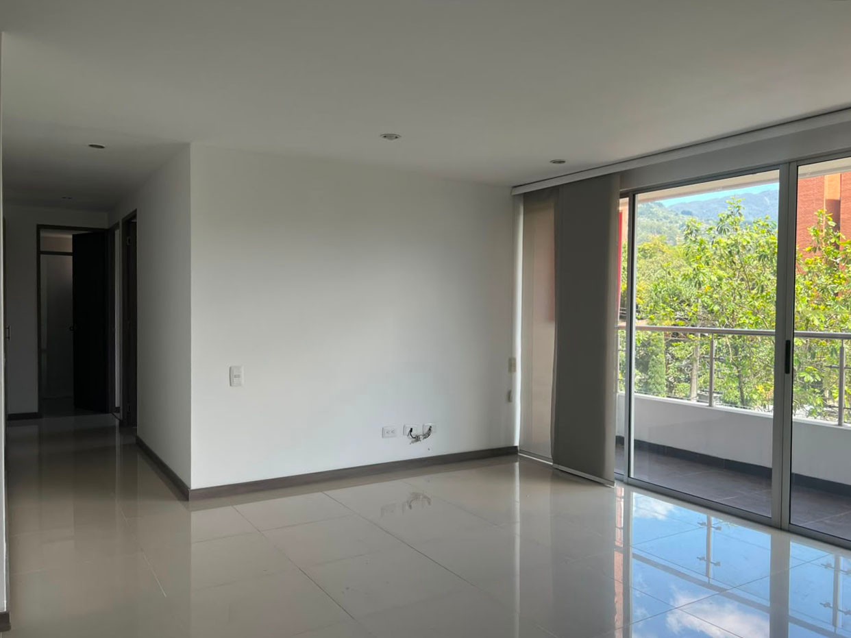 Apartamento en venta en Loma Del Esmeraldal, Envigado · foto 3 de 18