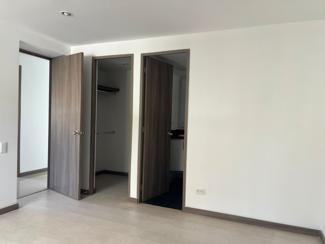 Apartamento en venta en Loma Del Esmeraldal, Envigado · foto 9 de 18