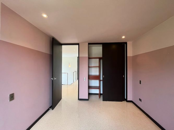 Apartamento de 2 alcobas en arriendo en El Poblado, Medellín, 180 m² · foto 10 de 19