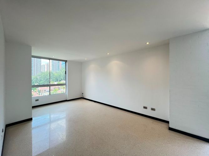 Apartamento de 2 alcobas en arriendo en El Poblado, Medellín, 180 m² · foto 12 de 19