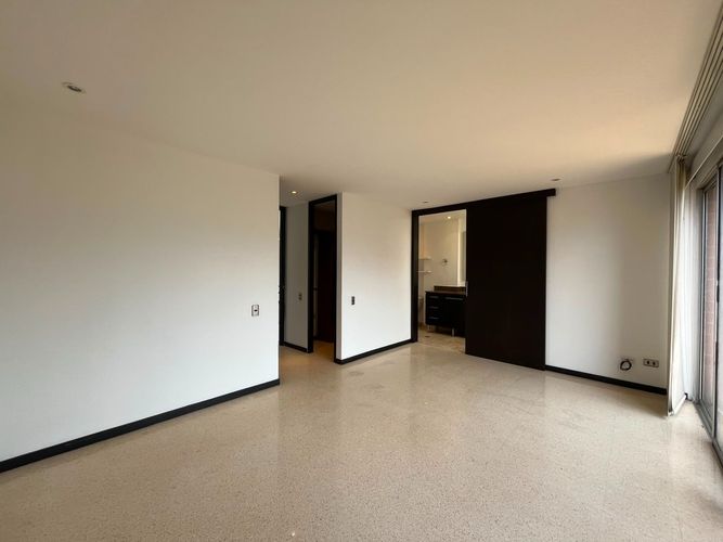 Apartamento de 2 alcobas en arriendo en El Poblado, Medellín, 180 m² · foto 15 de 19