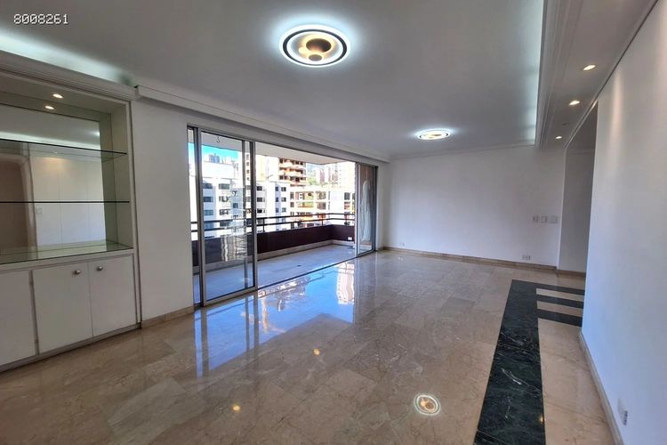 Apartamento de 3 alcobas en arriendo en Los Parra, Medellín, 140 m² · foto 2 de 24
