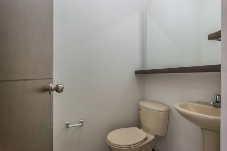Oficina en arriendo en Patio Bonito, Medellín, 34 m² · foto 8 de 12
