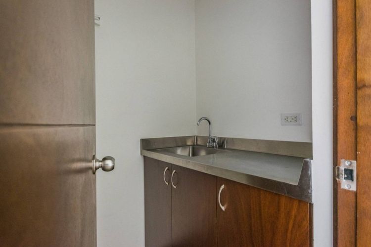 Oficina en arriendo en Patio Bonito, Medellín, 34 m² · foto 9 de 12