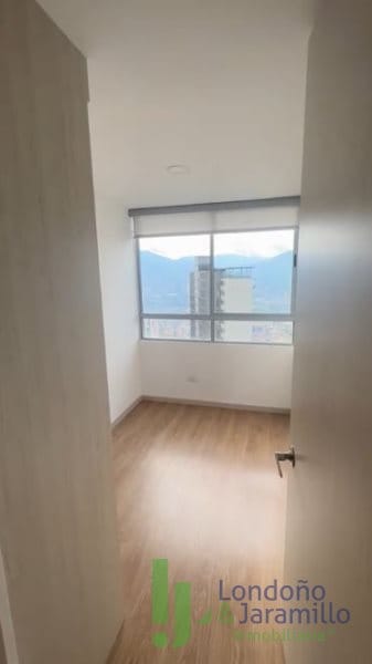 Apartamento de 3 alcobas en venta en Las Lomitas, Sabaneta, 69 m² · foto 4 de 11
