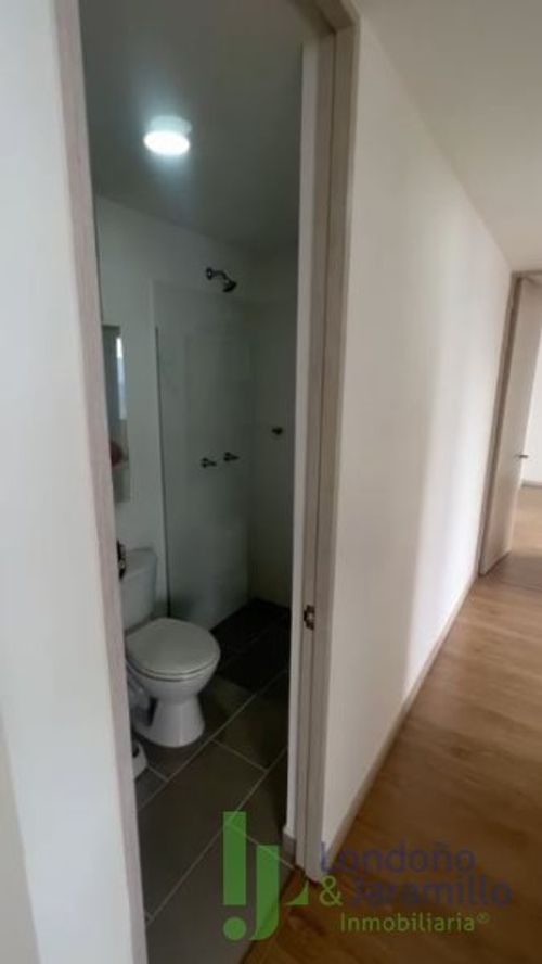 Apartamento de 3 alcobas en venta en Las Lomitas, Sabaneta, 69 m² · foto 6 de 11