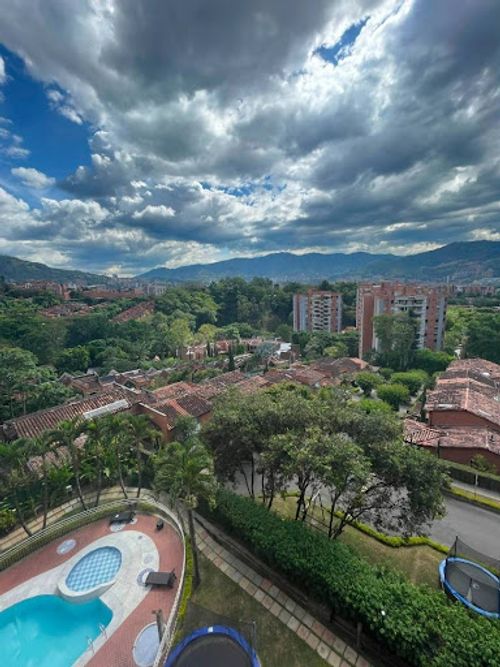 Apartamento de 3 alcobas en arriendo en Loma Linda, Envigado, 120 m² · foto 3 de 24