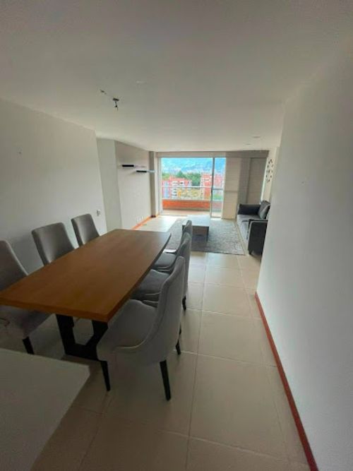 Apartamento de 3 alcobas en arriendo en Loma Linda, Envigado, 120 m² · foto 4 de 24