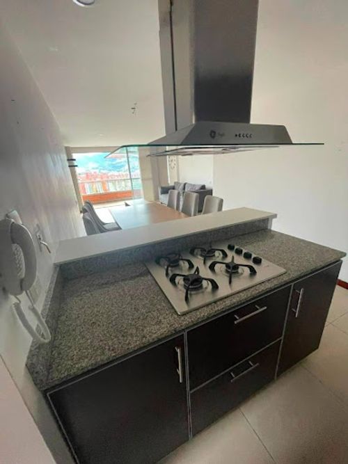 Apartamento de 3 alcobas en arriendo en Loma Linda, Envigado, 120 m² · foto 6 de 24