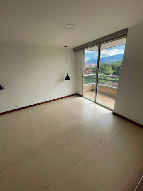 Apartamento de 3 alcobas en arriendo en Loma Linda, Envigado, 120 m² · foto 13 de 24