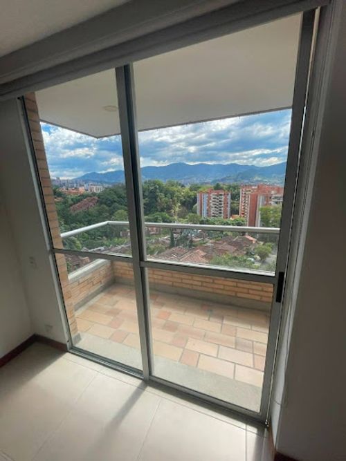 Apartamento de 3 alcobas en arriendo en Loma Linda, Envigado, 120 m² · foto 14 de 24