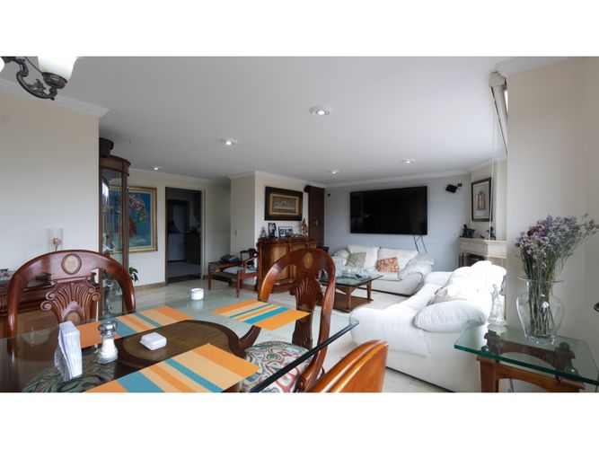 Apartamento en venta en Cedritos, Bogotá · foto 2 de 18