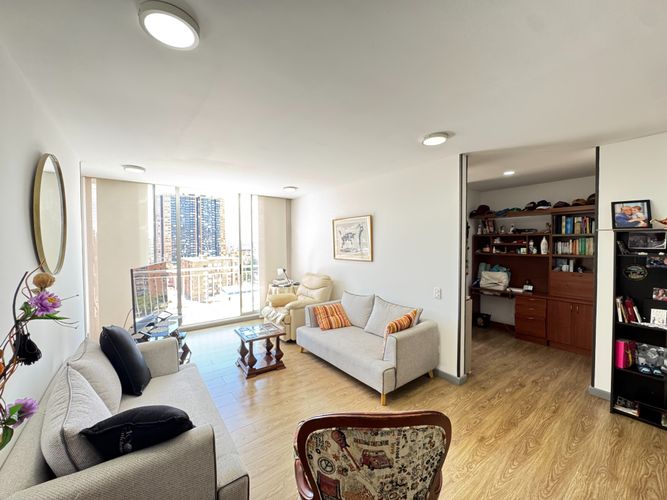 Apartamento de 3 alcobas en venta en Cedritos, Bogotá, 100 m² · foto 2 de 23