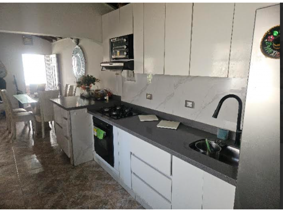 Apartamento en venta en Los Cerros - El Vergel, Medellín · foto 2 de 13
