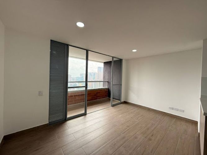 Apartamento de 3 alcobas en arriendo en San Jose, Sabaneta, 72 m² · foto 3 de 19