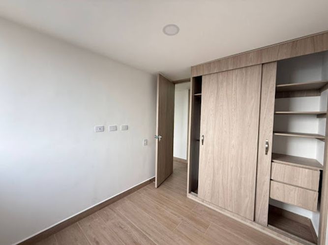 Apartamento de 3 alcobas en arriendo en San Jose, Sabaneta, 72 m² · foto 13 de 19