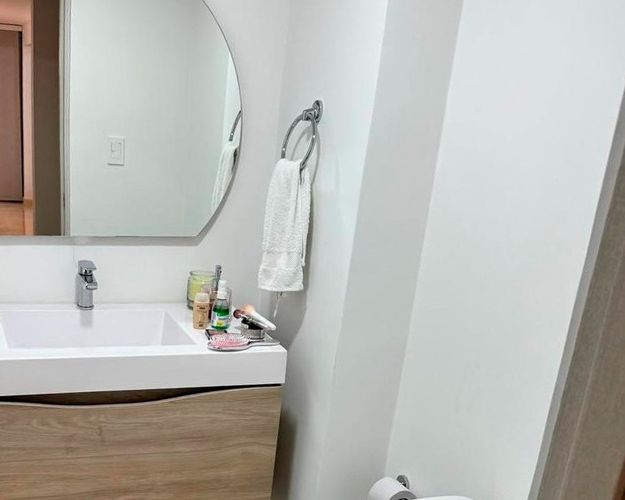 Casa de 4 alcobas en arriendo en El Poblado, Medellín, 334 m² · foto 4 de 17