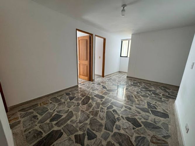 Apartamento de 3 alcobas en arriendo en Laureles, Medellín, 130 m² · foto 4 de 17