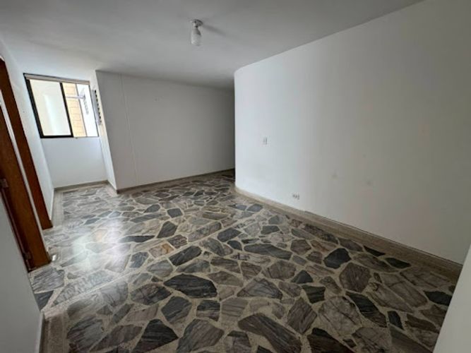 Apartamento de 3 alcobas en arriendo en Laureles, Medellín, 130 m² · foto 5 de 17