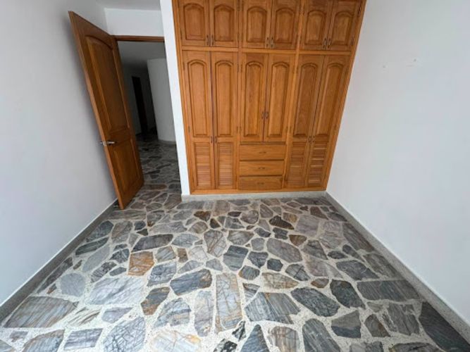 Apartamento de 3 alcobas en arriendo en Laureles, Medellín, 130 m² · foto 7 de 17