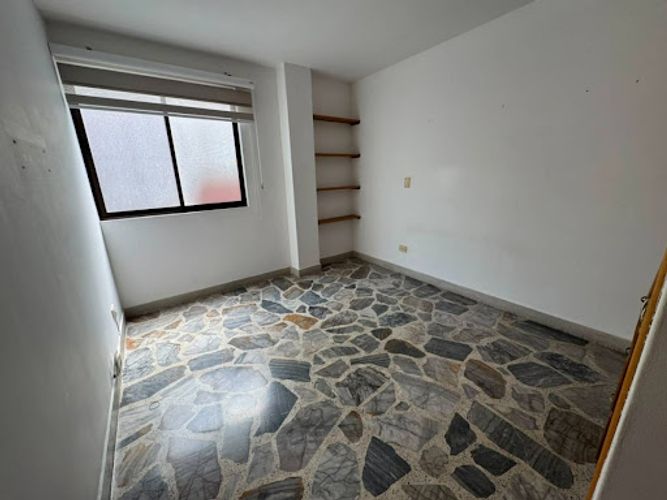 Apartamento de 3 alcobas en arriendo en Laureles, Medellín, 130 m² · foto 10 de 17