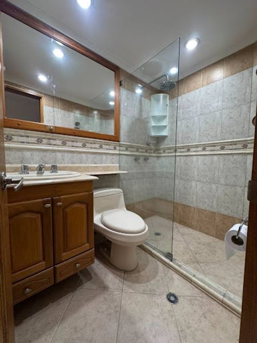 Apartamento de 3 alcobas en arriendo en Laureles, Medellín, 130 m² · foto 14 de 17
