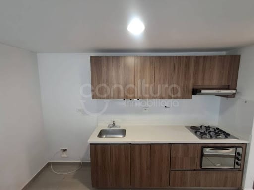 Apartamento de 3 alcobas en arriendo en Loma De San Jose, Sabaneta, 98 m² · foto 2 de 21
