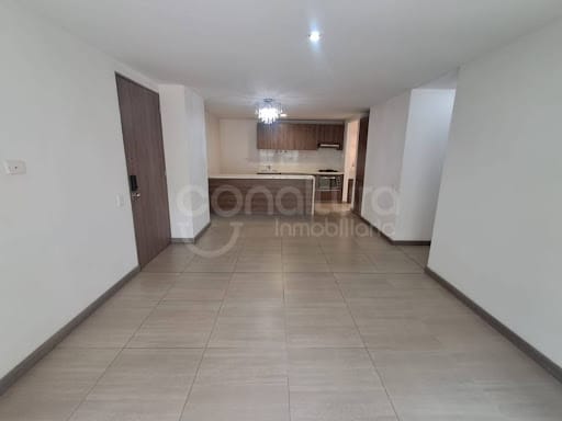 Apartamento de 3 alcobas en arriendo en Loma De San Jose, Sabaneta, 98 m² · foto 4 de 21
