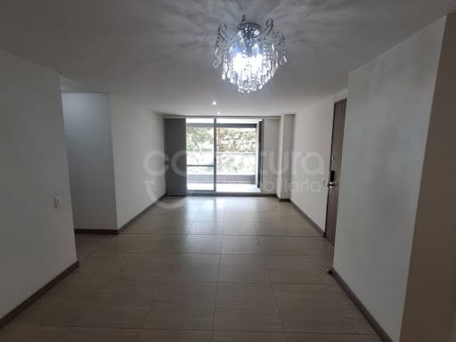 Apartamento de 3 alcobas en arriendo en Loma De San Jose, Sabaneta, 98 m² · foto 5 de 21